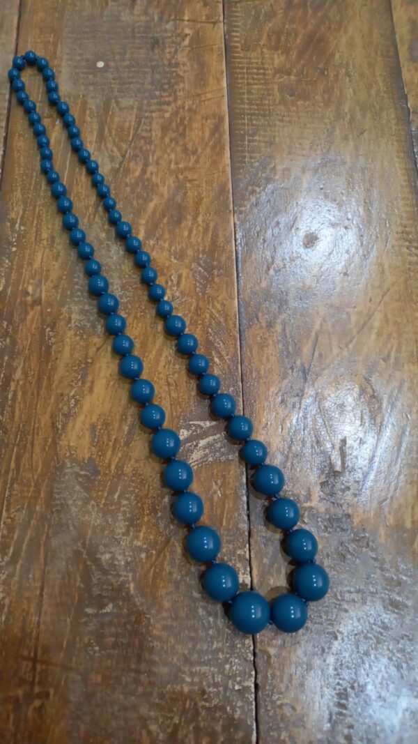 Collana lunga a sfere
