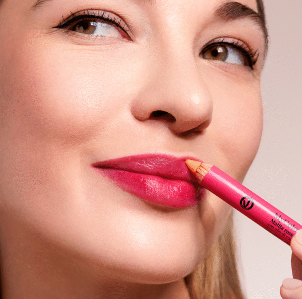 MYCOLOR LIPS Matita rossetto a pH sensibile con olio di cocco e cere vegetali
colore PEONIA